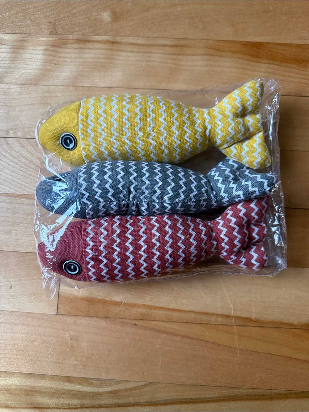 Three-Pack Zigzag Fish Cat Toys - Yellow, Gray, Red